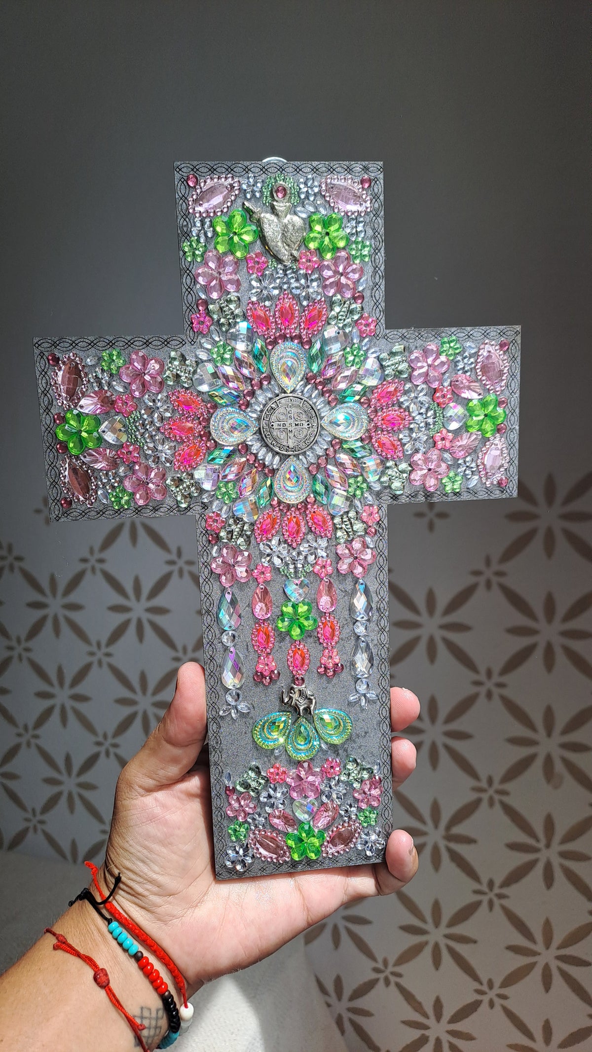 Cruz de madera Pastel